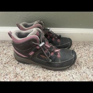 Keen Targhee Big Kids Sz 3 Hiking boots